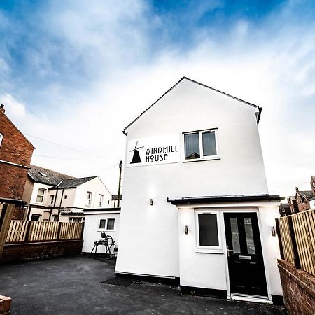 Charles Alexander Short Stay - Windmill House Apartments Lytham St Annes Extérieur photo