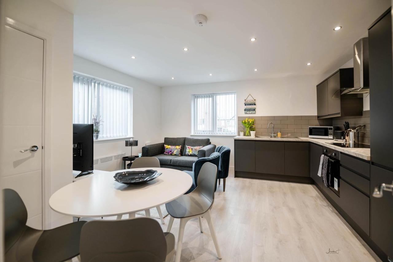 Charles Alexander Short Stay - Windmill House Apartments Lytham St Annes Extérieur photo